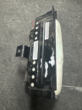 Load image into Gallery viewer, 2006-2008 KIA SEDONA FRONT RIGHT PASSENGER DASH AIRBAG (RH) (P)