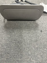 Load image into Gallery viewer, 2001-2006 CHEVY TAHOE GMC YUKON RIGHT SIDE SEAT AIRBAG (RH) (P) GRAY
