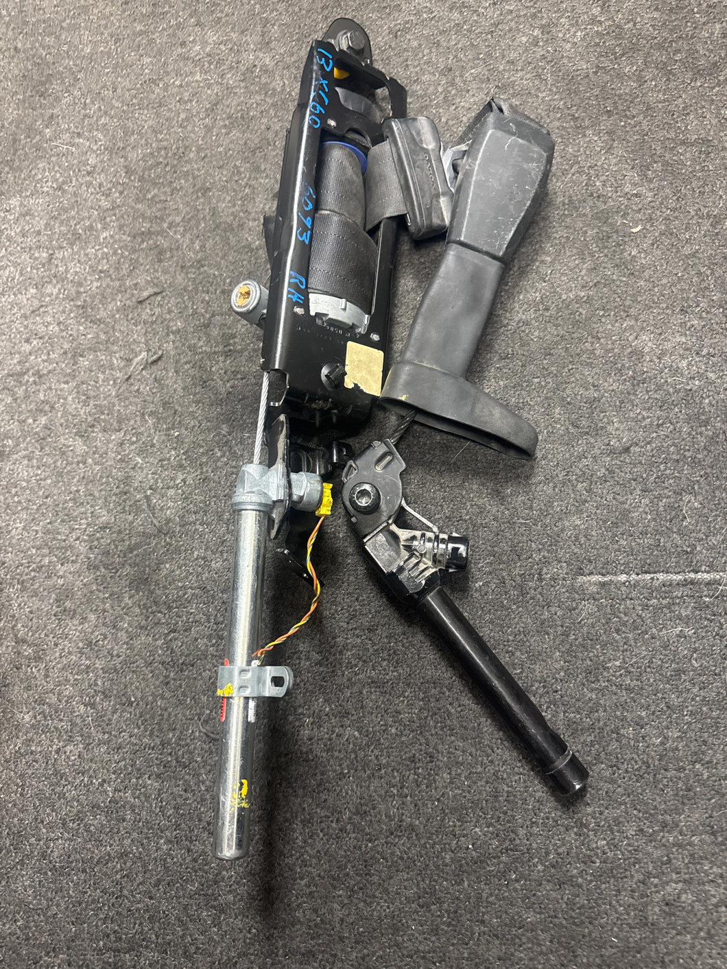 2013-2016 VOLVO XC60 FRONT RIGHT PASSENGER SEATBELT RETRACTOR (RH) (P)