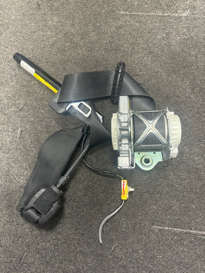 2014-2017 FIAT 500L FRONT PASSENGER SEATBELT W/PRETENSIONER (RH) (P)