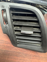 Load image into Gallery viewer, 13-18 ACURA RDX BASE DRIVER LEFT AC AIR CONDITIONING VENT (LH) (P)