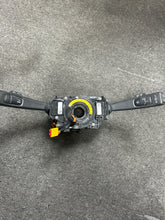 Load image into Gallery viewer, 2016 VOLVO V40 STEERING COLUMN SWITCH (P)