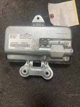 Load image into Gallery viewer, 2003-2006 RANGE ROVER L322 FRONT RIGHT PASSENGER DOOR AIRBAG (RH) (P)