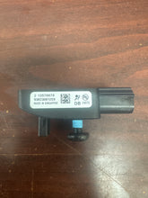 Load image into Gallery viewer, CHEVROLET CADILLAC BUICK FRONT IMPACT SENSOR (P) PN: 1357-8678