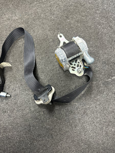 2014-2018 SUBARU FORESTER FRONT DRIVER SEATBELT RETRACTOR (LH) (P)