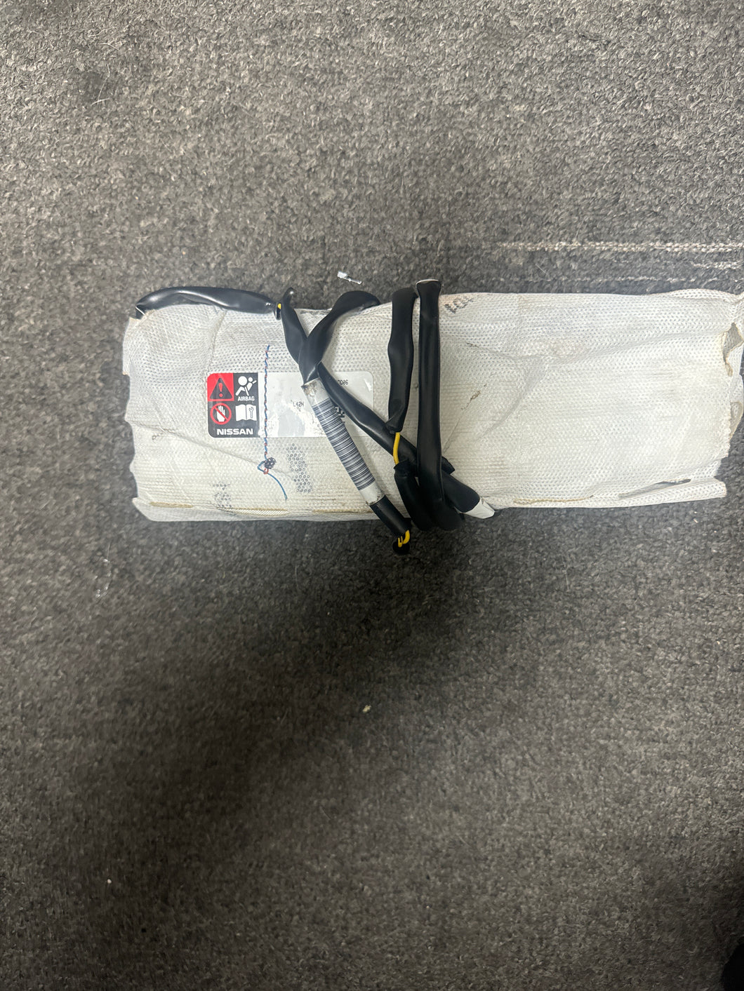 2017-2021 NISSAN MAXIMA FRONT RIGHT SEAT AIRBAG (RH) (P)