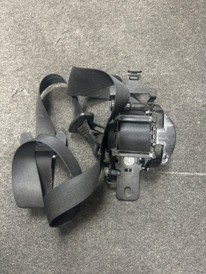 2011-2020 CHRYSLER 300 FRONT LEFT DRIVER SEATBELT RETRACTOR (LH) (P)