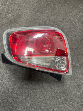 2012-2015 FIAT 500 RIGHT PASSENGER TAIL LIGHT (RH) (P)