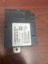 Load image into Gallery viewer, 2016 - 2019 MERCEDES W447 METRIS FUEL GAS PUMP CONTROL MODULE (P) PN: A009008206