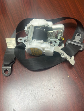 2011-2016 LEXUS CT200H FRONT PASSENGER SEATBELT (RH) (P)
