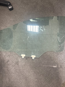 2007-2012 NISSAN VERSA HATCHBACK FRONT PASSENGER DOOR WINDOW GLASS (RH) (P)
