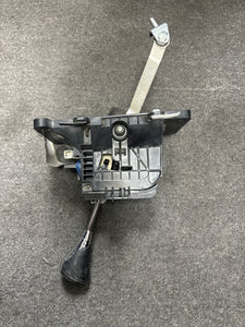 2006-2013 LEXUS IS250 IS350 AUTOMATIC TRANSMISSION SHIFTER GEAR SELECTOR (P)