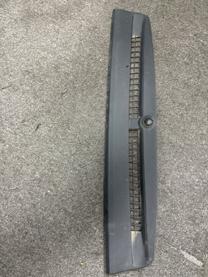 2018-2021 TOYOTA CAMRY DASHBOARD DEFROSTER VENT GRILLE PANEL (P)