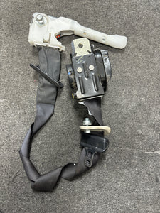 2014-2016 NISSAN SENTRA LEFT DRIVER SEATBELT RETRACTOR PRETENSIONER (LH) (P)