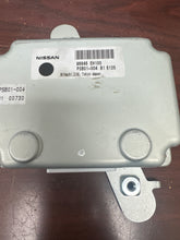 Load image into Gallery viewer, INFINITI M35 SEATBELT CONTROL MODULE (P) PN: 98845 EH100