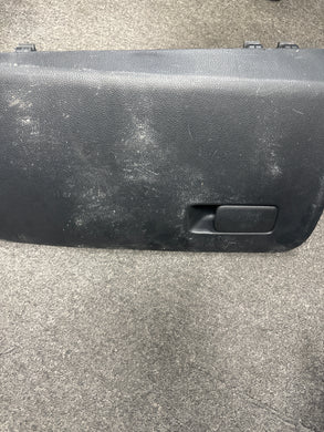 2021-2022 KIA SELTOS DASH BOARD GLOVE BOX STORAGE COMPARTMENT (P)