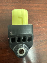 Load image into Gallery viewer, SUBARU FORESTER IMPACT SENSOR PN: 98237SG000 (P)
