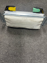 Load image into Gallery viewer, 2004-2007 VOLKSWAGEN TOUAREG FRONT PASSENGER DASH AIRBAG (RH) (P)