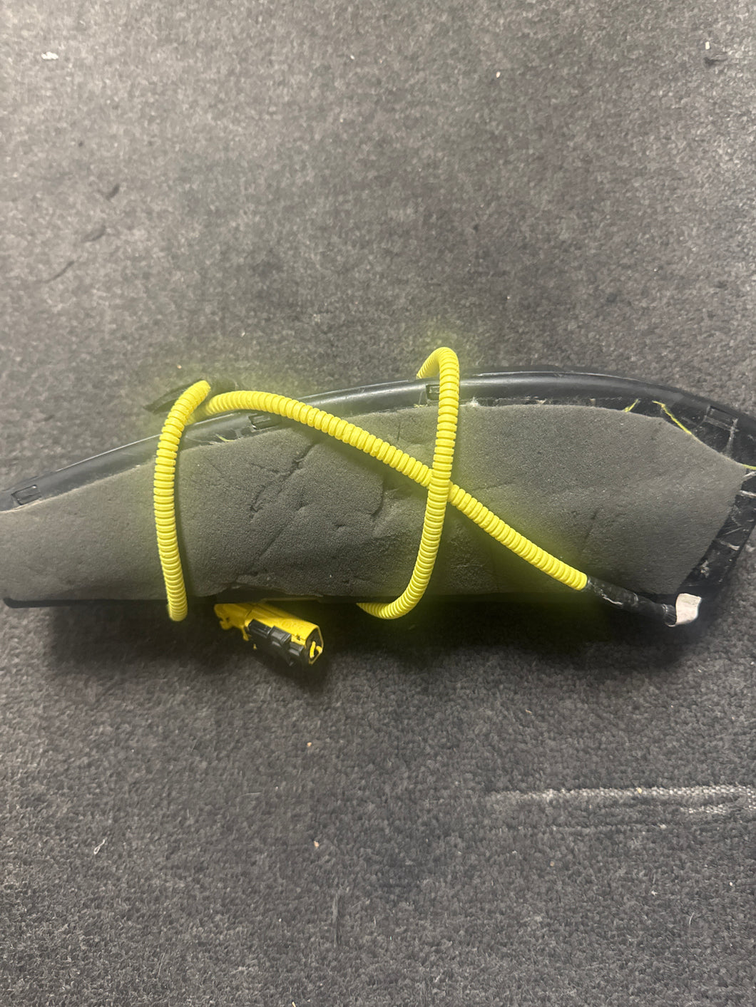 2010-2014 SUBARU LEGACY OUTBACK FRONT RIGHT PASSENGER SEAT AIRBAG (RH) (P)