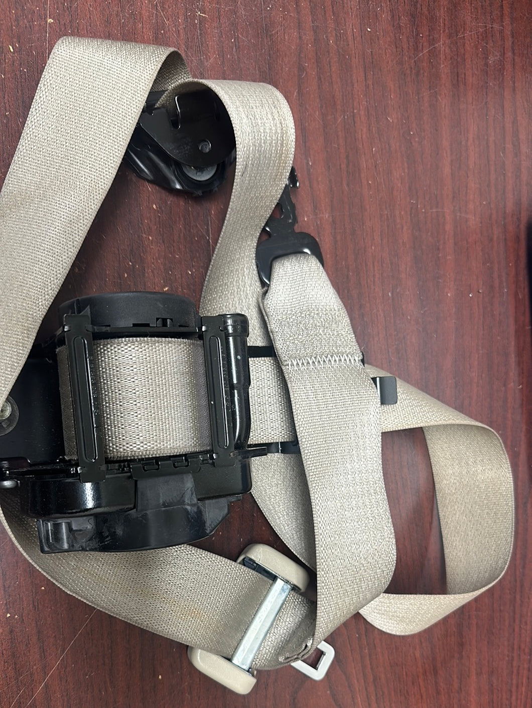 2012-2016 CADILLAC SRX FRONT PASSENGER SEATBELT (RH) (P) PN: 23439827