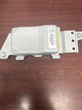 Load image into Gallery viewer, HONDA CR-V FRONT RIGHT OCCUPANT SEAT SENSOR MODULE (RH) (P) PN: 81169-T0A-A01-M1