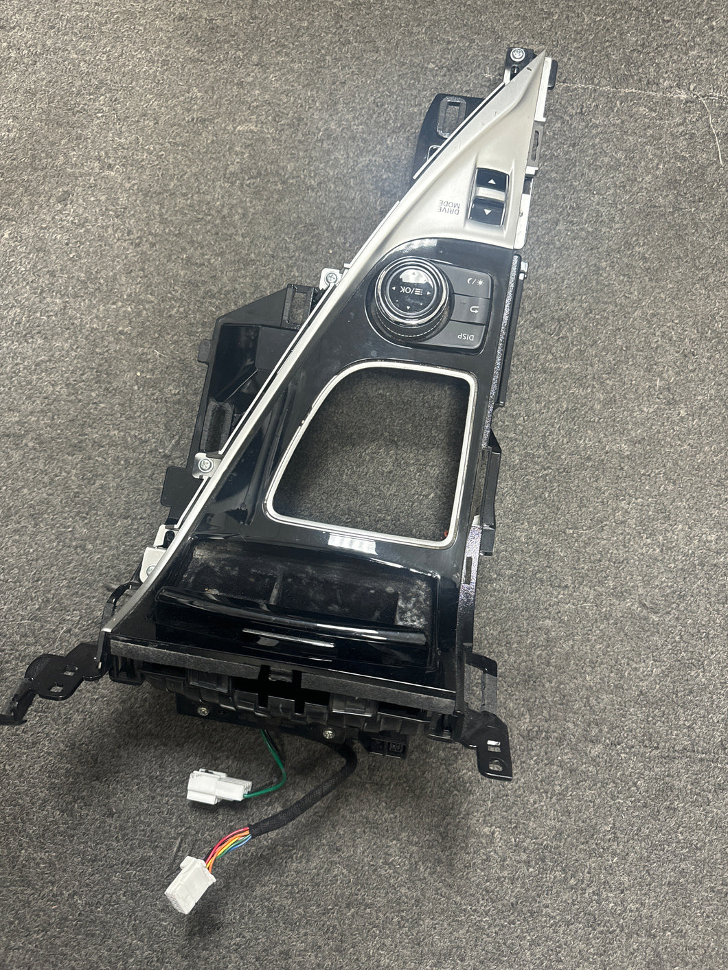 2014-2018 INFINITI Q50 CENTER CONSOLE SHIFT SHIFTER BEZEL TRIM PANEL (P)