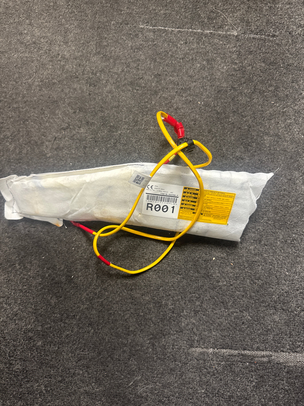 2012-2014 TOYOTA PRIUS C FRONT RIGHT PASSENGER SEAT AIRBAG (RH) (P)
