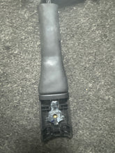 Load image into Gallery viewer, 2013-2019 CADILLAC ATS FRONT DRIVER PRE-TENSIONER (LH) (P) PN:19352487