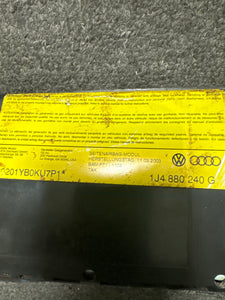 1999-2004 VOLKSWAGEN BEETLE FRONT RIGHT PASSENGER SEAT AIRBAG (RH) (P)