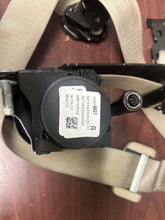 Load image into Gallery viewer, 2012-2016 CADILLAC SRX FRONT PASSENGER SEATBELT (RH) (P) PN: 23439827
