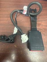Load image into Gallery viewer, 2012-2014 TOYOTA PRIS C FRONT RIGHT PASSENGER BUCKLE (RH) (P)
