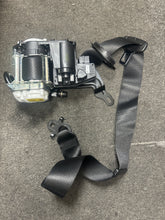 Load image into Gallery viewer, 2019-2023 BMW X5 X6 X7 FRONT RIGHT PASSENGER SEATBELT (RH) (P)