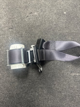 Load image into Gallery viewer, 2015-2020 CADILLAC ESCALADE ESV REAR PASSENGER SEATBELT ROW 2 (RH) (P)