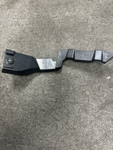 Load image into Gallery viewer, 2012-2015 FIAT 500 REAR LEFT BUMPER MOUNT BRACKET SUPPORT (P)