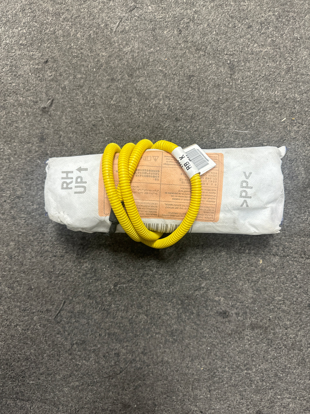 2011-2016 HYUNDAI ACCENT FRONT RIGHT PASSENGER SEAT AIRBAG (RH) (P) PN: 889201R500