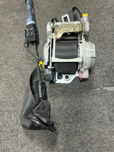 2015-2018 AUDI Q3 FRONT PASSENGER SEATBELT RETRACTOR & TENSIONER (RH) (P)
