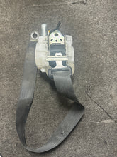 Load image into Gallery viewer, 2013-2017 LEXUS LS460 FRONT RIGHT PASSENGER SEATBELT (RH) (P)