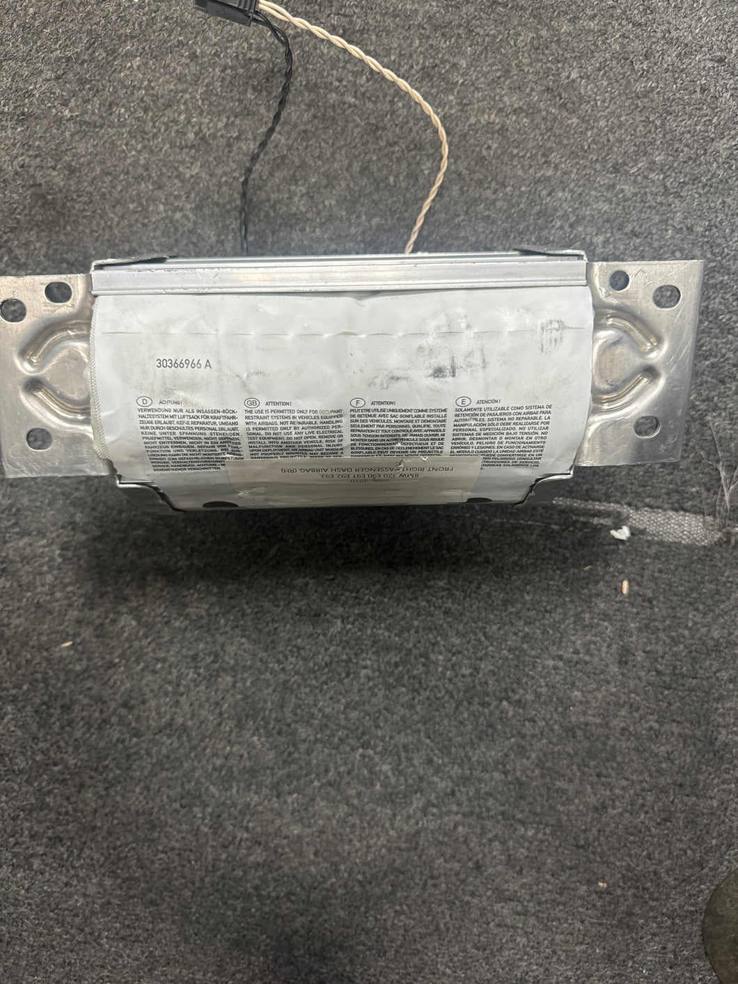 2006-2010 BMW 325I E90 E91 E92 E93 FRONT RIGHT PASSENGER DASH AIRBAG (RH) (P)