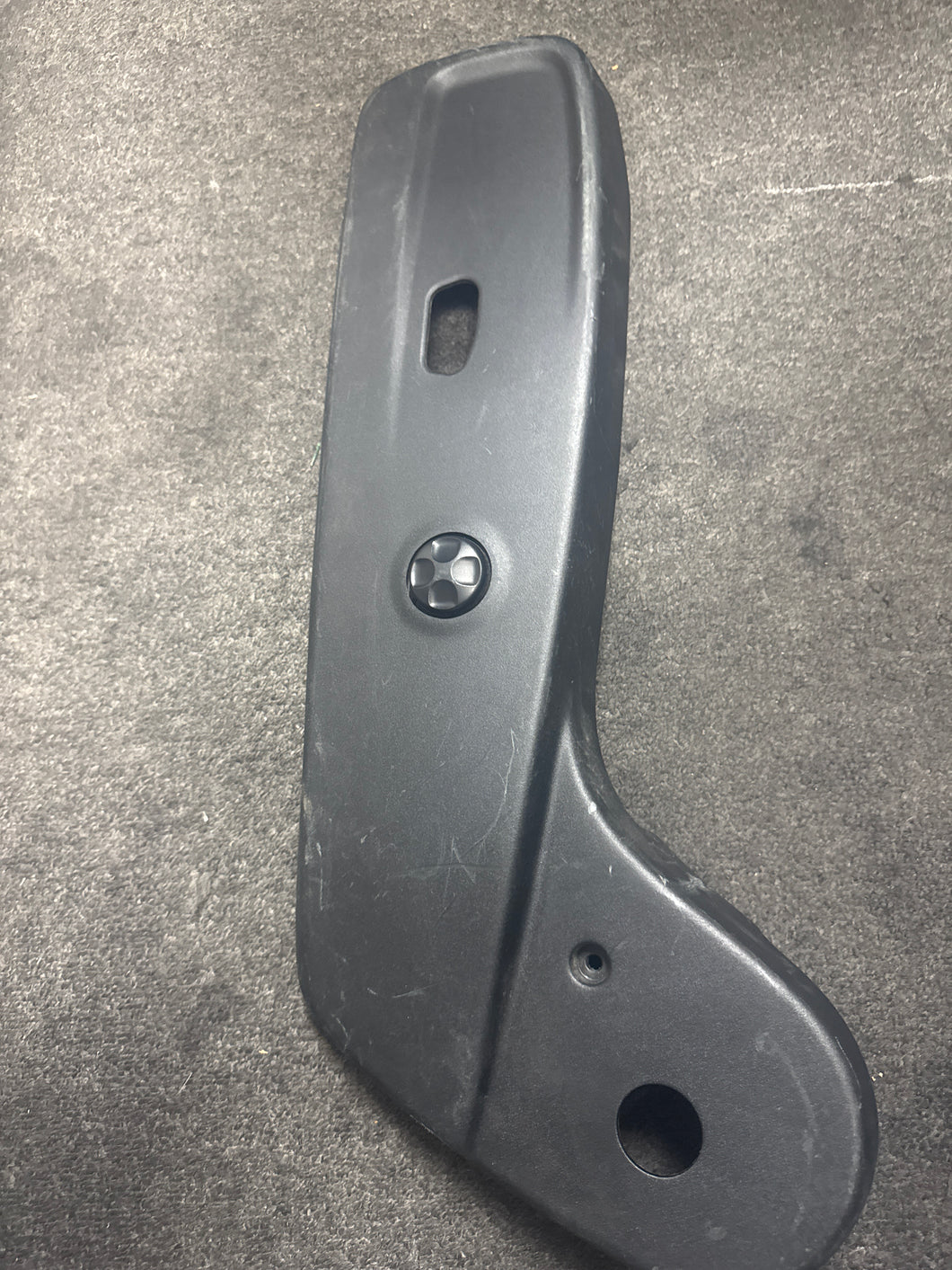 2015-2023 DODGE CHALLENGER FRONT LEFT SIDE SEAT OUTER COVER TRIM PANEL (LH) (P)