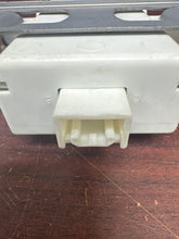 Load image into Gallery viewer, 2005-2010 TOYOTA TACOMA DOOR CONTROL KEYLESS RECEIVER (P) PN: 211870-101