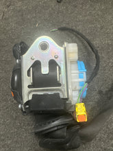Load image into Gallery viewer, 2014-2019 MERCEDES W117 CLA250 GLA45 FRONT LEFT DRIVER SIDE SEATBELT RETRACTOR (LH)(P)