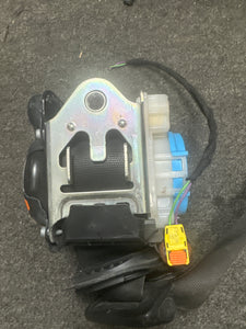 2014-2019 MERCEDES W117 CLA250 GLA45 FRONT LEFT DRIVER SIDE SEATBELT RETRACTOR (LH)(P)