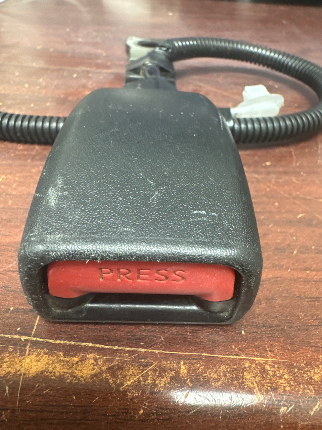2013-2018 TOYOTA RAV4 FRONT RIGHT PASSENGER BUCKLE (RH) (P)