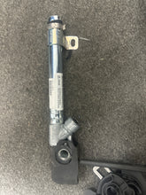 Load image into Gallery viewer, 2012-2015 VOLKSWAGEN PASSAT FRONT LEFT DRIVER SEATBELT RETRACTOR (LH) (P)