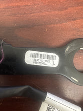 Load image into Gallery viewer, 2020-2024 NISSAN SENTRA FRONT LEFT DRIVER BUCKLE (LH) (P)