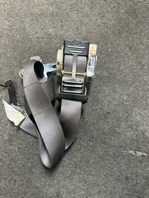 1998-2001 SUBARU IMPREZA FRONT PASSENGER SEATBELT (RH) (P)