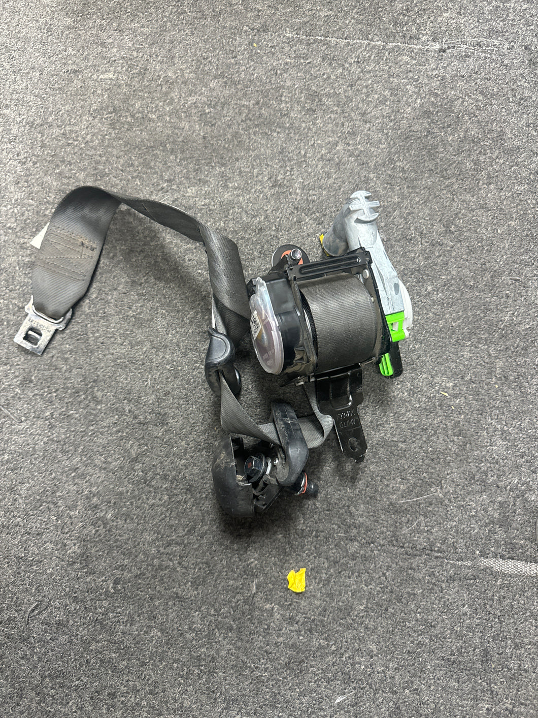2013-2016 HYUNDAI VELOSTER FRONT PASSENGER SEATBELT (RH) (P) MISSING PRE-TENSIONER