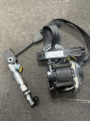 2019-2023 VOLKSWAGEN JETTA MK7 FRONT LEFT DRIVER SEATBELT RETRACTOR PRETENSIONER (LH) (P)