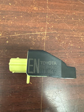 Load image into Gallery viewer, TOYOTA CAMRY FRONT RIGHT IMPACT SENSOR PN: 89831-06070 (P)