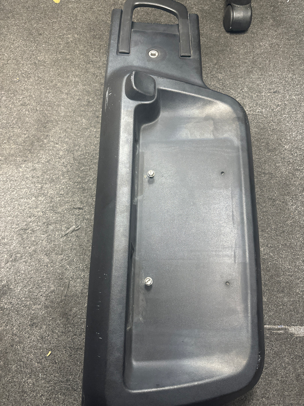 2014-2017 RAM PROMASTER CITY TRUNK HANDLE APPLIQUE (P)